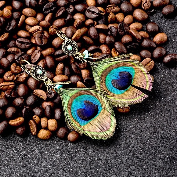 NEW🌟 Boho Peacock Gypsy Hippie Feather Earrings - Picture 3 of 5